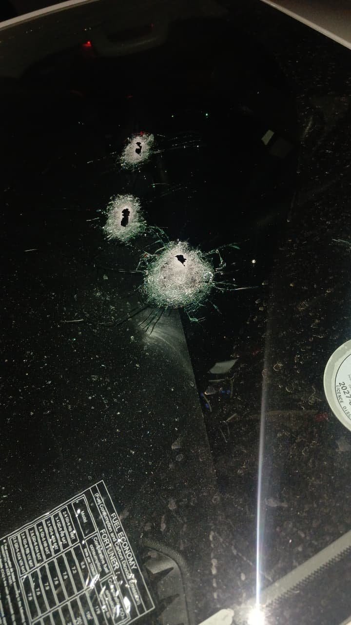 This is a photo of the damage sustained by a police vehicle to its windscreen during a shootout in Reiger Park, Boksburg. Photo: SAPS