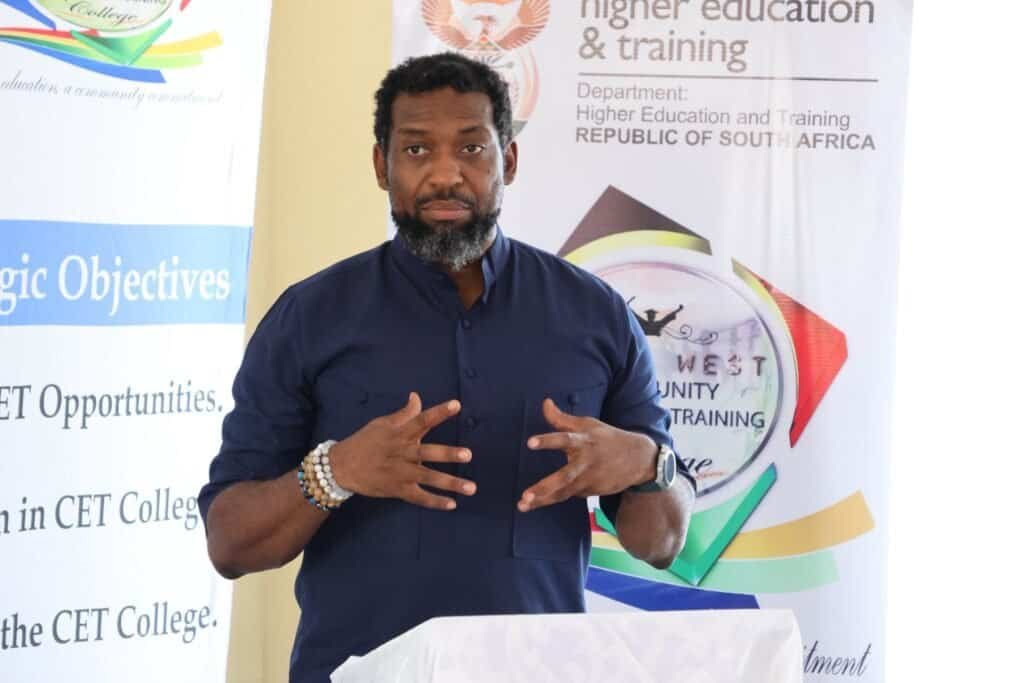 Minister Buti Manamela