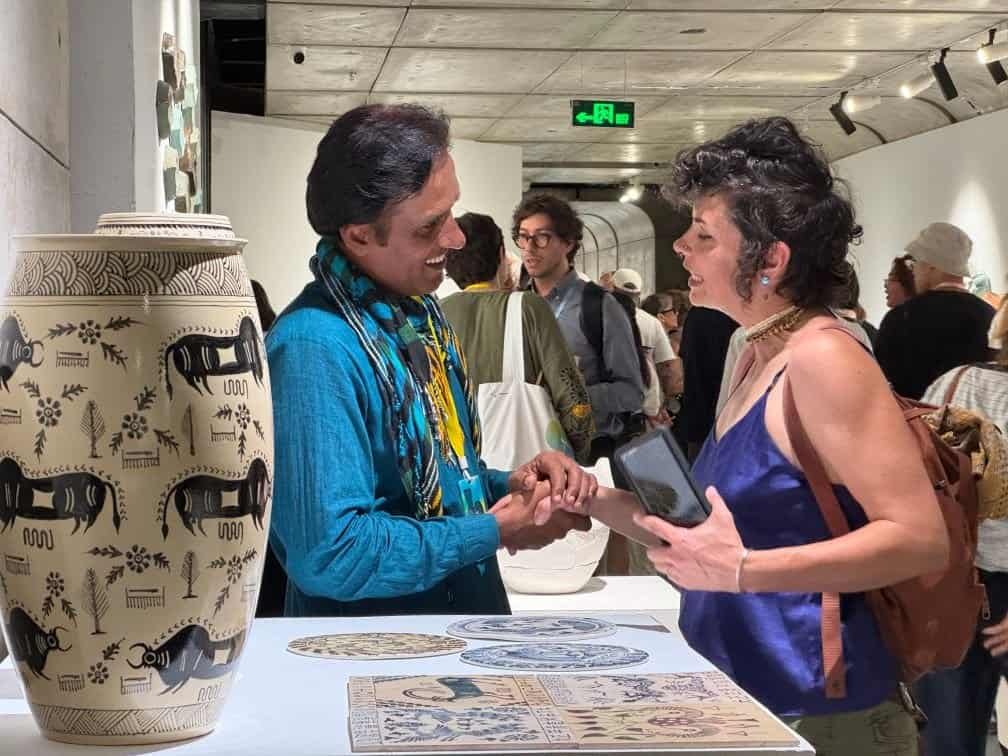 Foreign artists are seen during the 2026 Congress of the International Academy of Ceramics in Jingdezhen, east China's Jiangxi Province.  (Photo by Liu Bin/Xinhua)