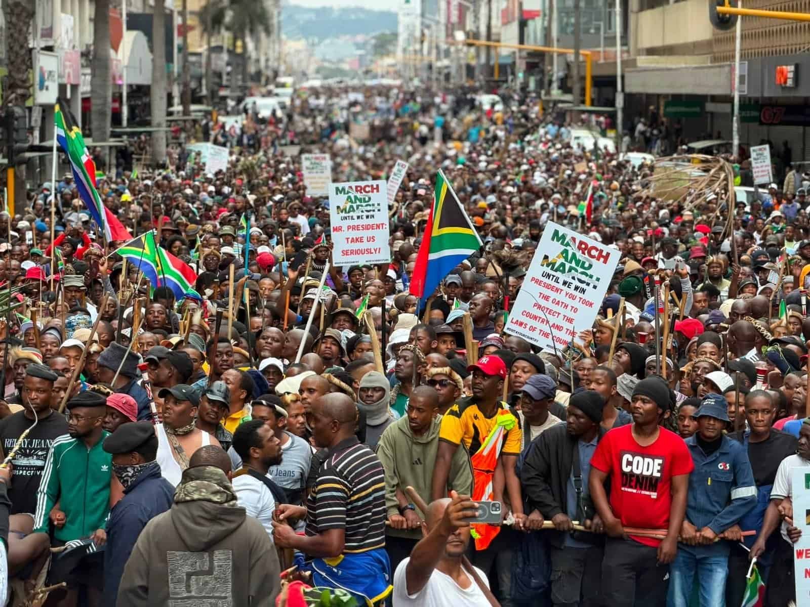 SAPS at March and March Movement