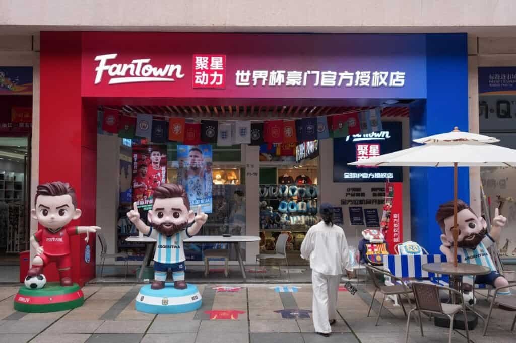 A World Cup-themed shop is seen at the Yiwu International Trade Market in Yiwu, east China's Zhejiang Province. May 15, 2026. (Xinhua/Huang Zongzhi)