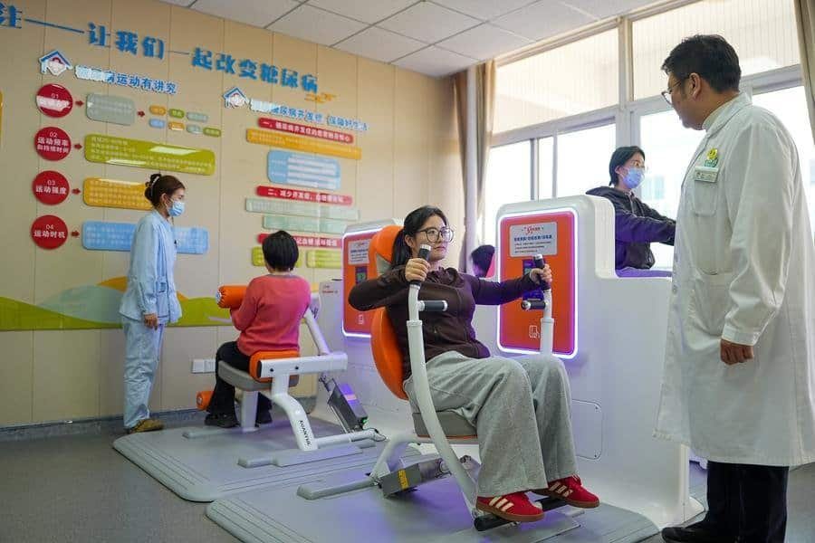 Residents receive physical fitness assessments at a community hospital in Jinan, east China's Shandong Province, March 19, 2026. (Xinhua/Zhu Zheng)