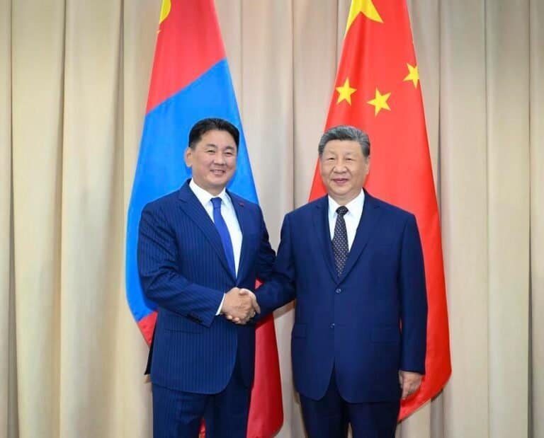 Chinese President Xi Jinping meets with Mongolian President Ukhnaa Khurelsukh on the sidelines of the Shanghai Cooperation Organisation Summit 2026 in Bishkek, Kyrgyzstan, Aug. 31, 2026. (Xinhua/Yan Yan)
