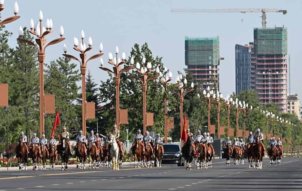Chinese President Xi Jinping attends a welcome ceremony held by Kyrgyz President Sadyr Japarov in Bishkek, Kyrgyzstan, Aug. 31, 2026. (Xinhua/Zhai Jianlan)