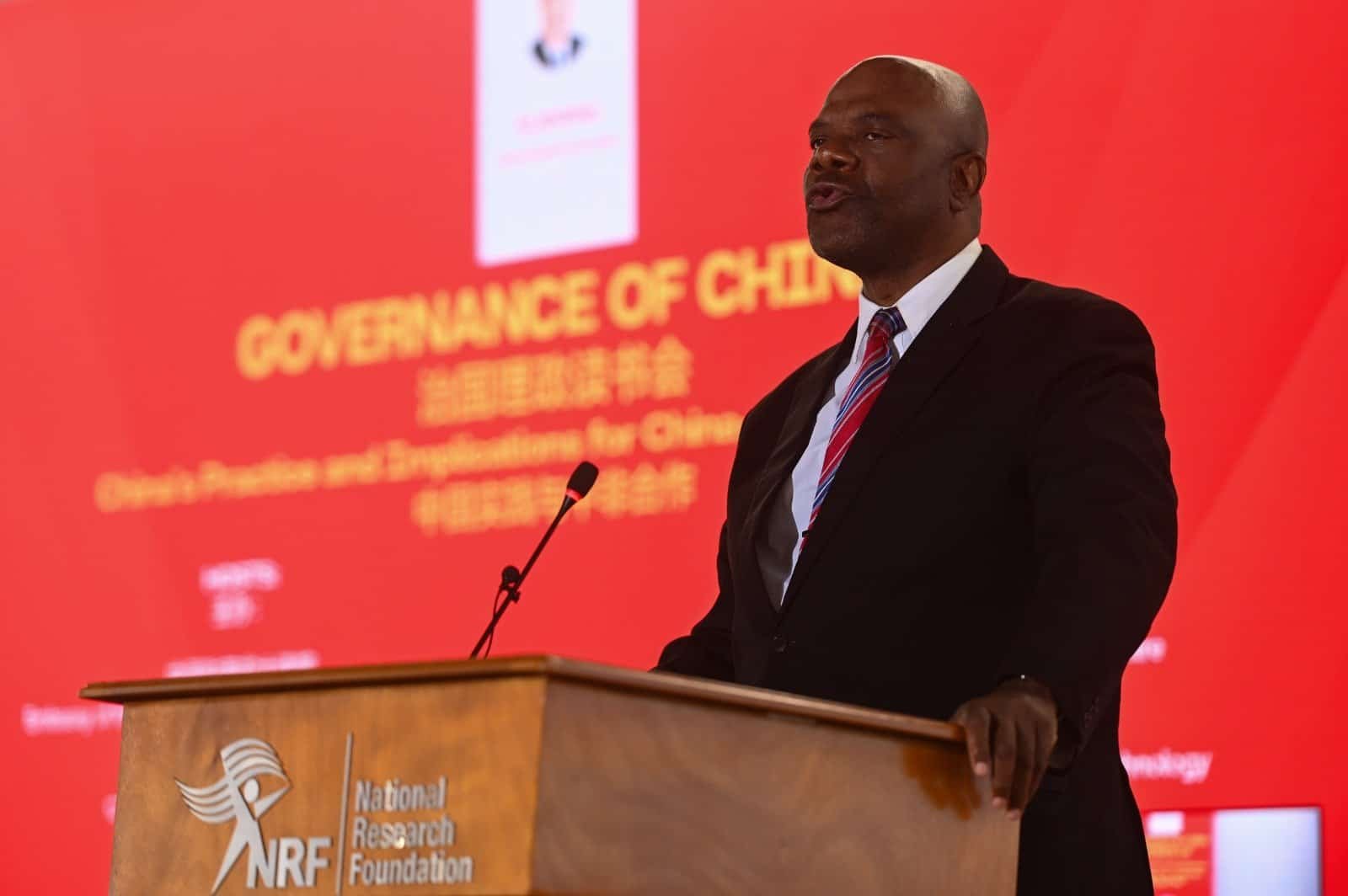 Arthur Mutambara, director and full professor of the Institute for the Future of Knowledge, University of Johannesburg, speaks at the “Governance of China” seminar in Pretoria, South Africa, on 9 October. Photo: Supplied