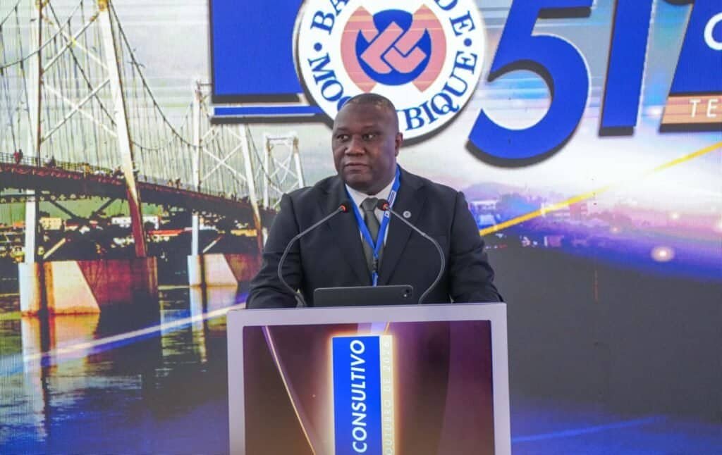 The Governor of the Bank of Mozambique, Felisberto Navalha, has warned that the country’s economic recovery remains too weak to bring significant improvements to the living standards of its citizens. Photo: Supplied