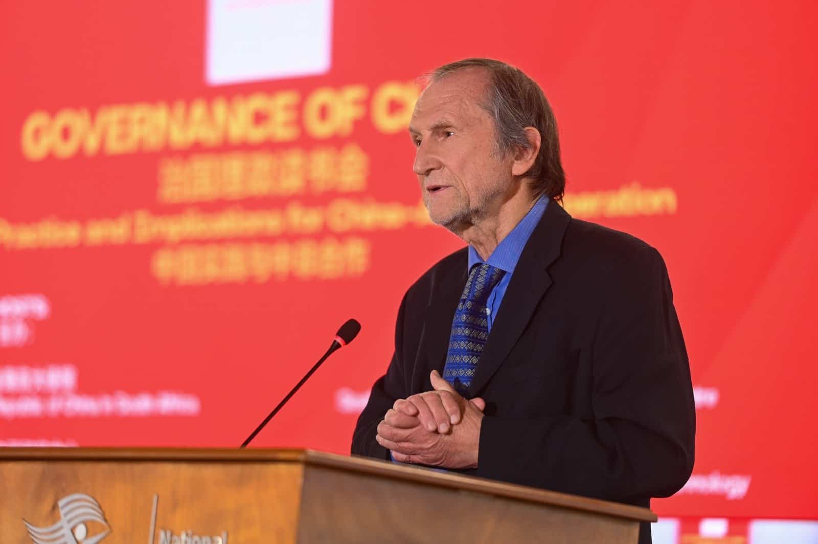 Kevin Wall, a fellow of the South African Academy of Engineering, speaks at the “Governance of China” seminar in Pretoria, South Africa, on 9 October. Photo: Supplied