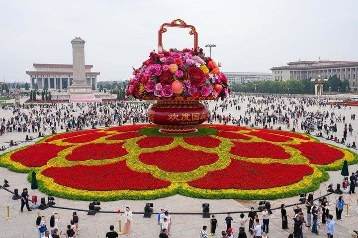 National Day Floral Displays in Festive Beijing Tell Tough Past, Promising Future
