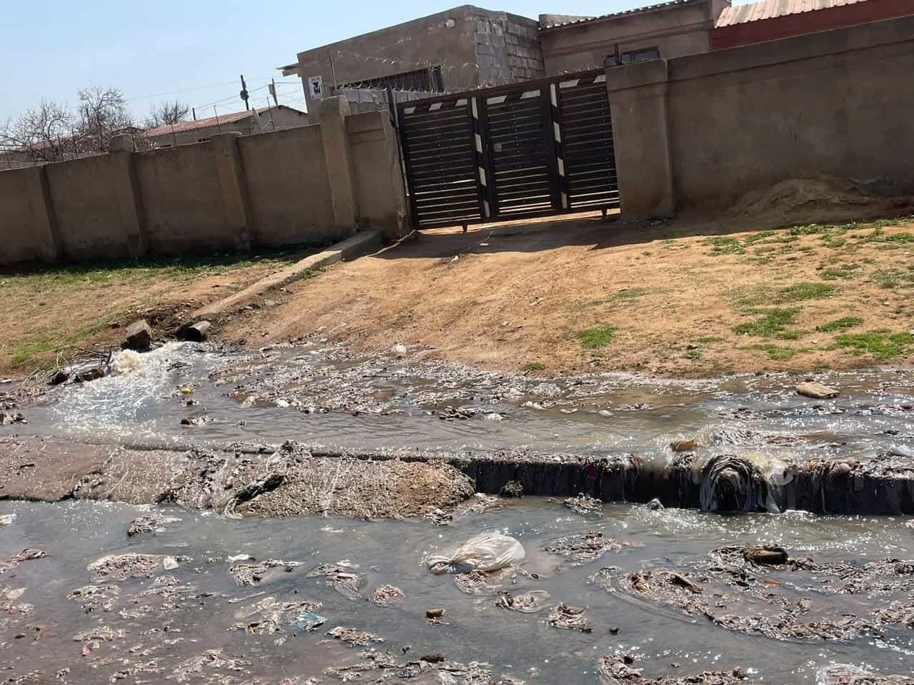 Palm Ridge Residents Battle Sewage Spill and Potholes as Local Elections Loom