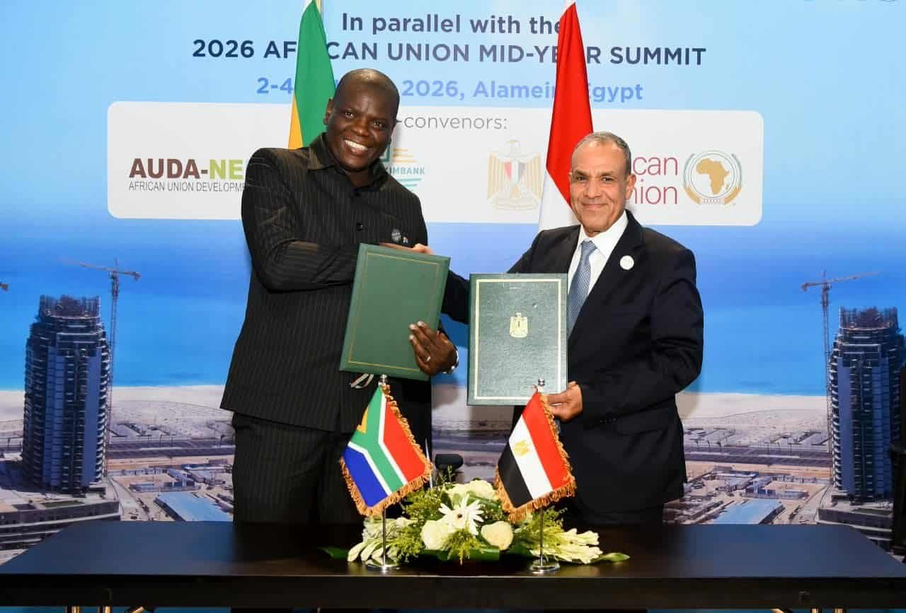 Egyptian Foreign Minister Badr Abdelatty with South African International Relations Minister Ronald Lamola