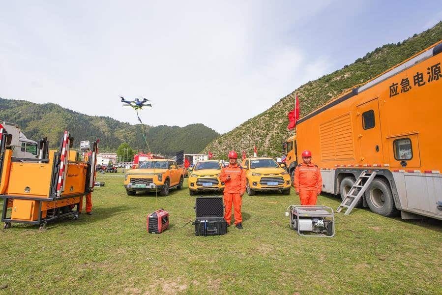 A drone is seen in operation during an earthquake relief drill held in Tiebu Town of Ruoergai County, southwest China's Sichuan Province, May 12, 2026.  (Xinhua)
